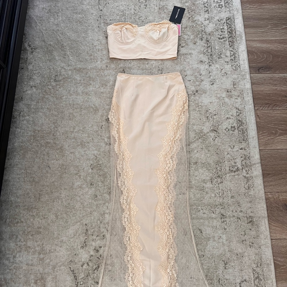Lace skirt set